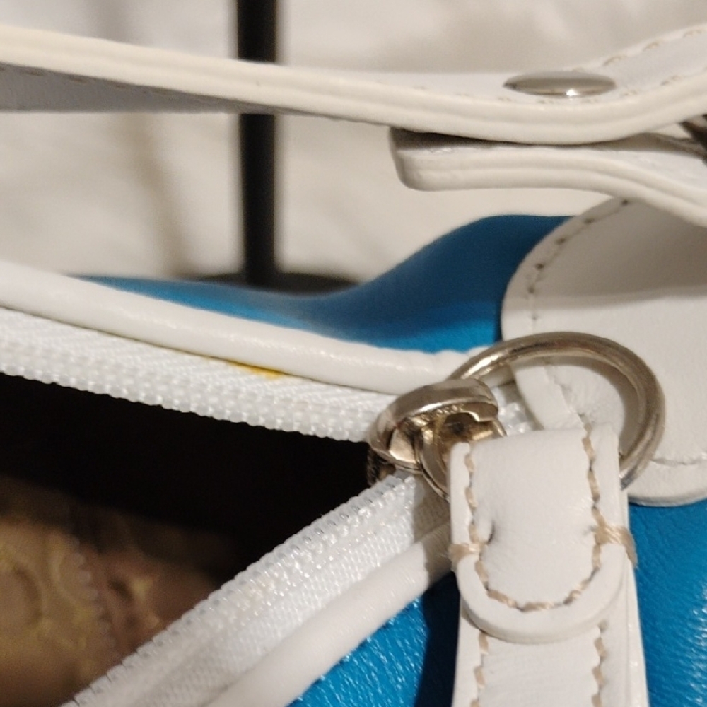 FIRM PRICE! RARE! NWT Coach Blue/White Leather Mini Shoulder Bag - Picture 15 of 16